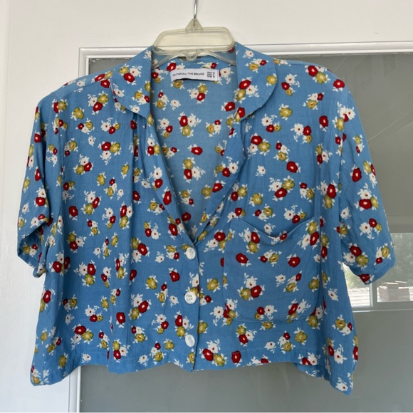 FAITHFULL - EUC Uma Cropped Button Up - Blue Floral - Picture 2 of 3
